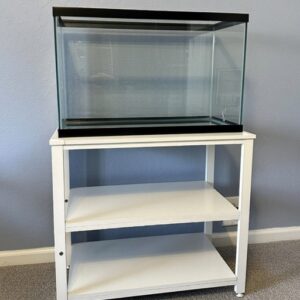 got-to-make-sure-the-fish-tank-and-stan-are-level