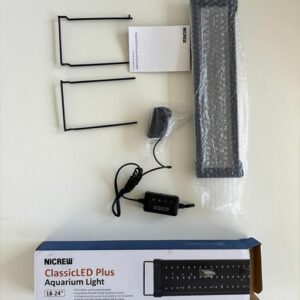 here-is-what-you-get-in-the-nicrew-classic-led-box